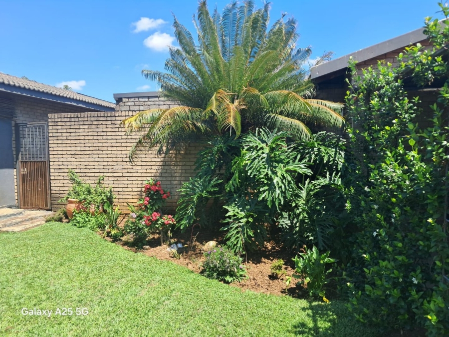 3 Bedroom Property for Sale in Oos Einde North West